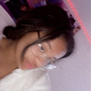 Meet your Posher, Salaria